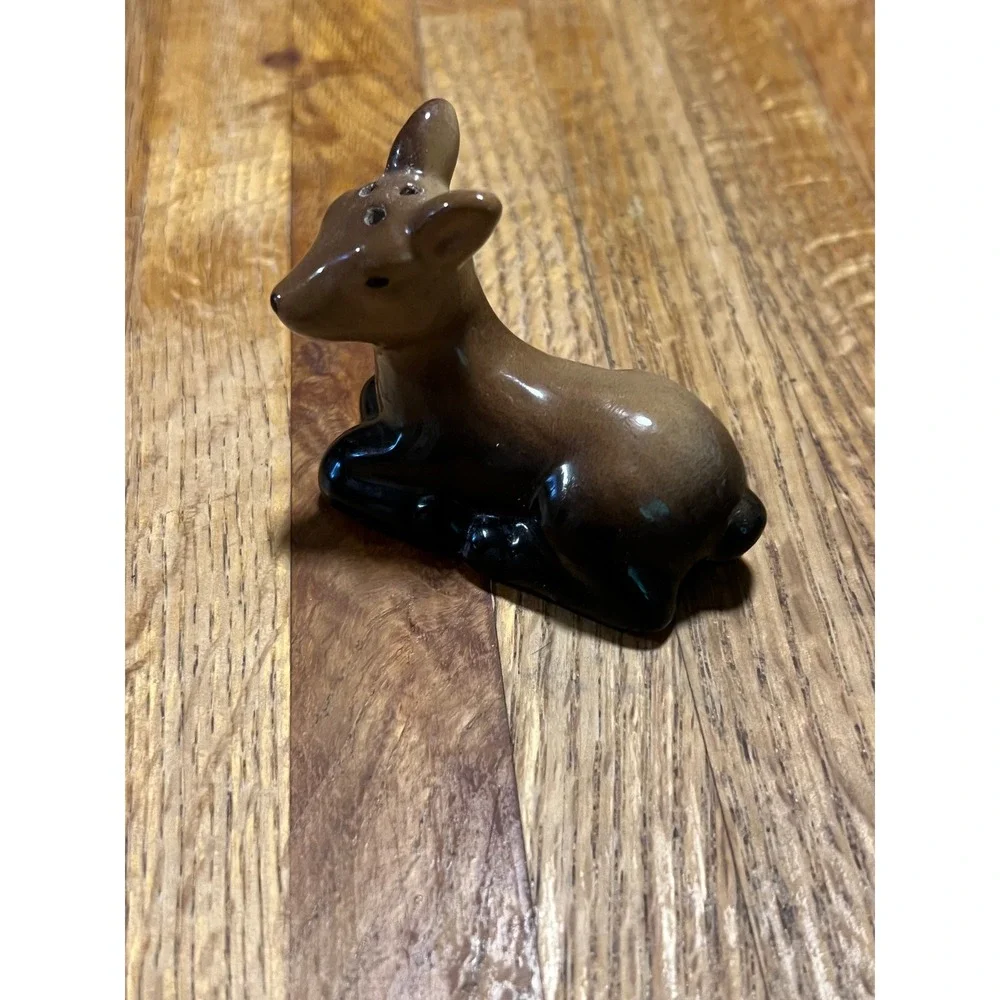 Vtg Ceramic Deer Fawn Salt Shaker‎ Brown Black Glossy Figurine Replacement